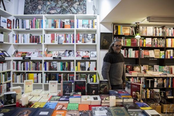 Un paseo por Ramon Llull, la mejor librería del país