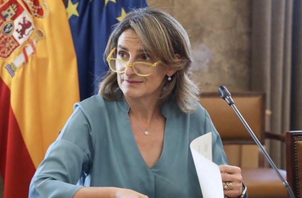 Ribera precisa que bares y comercios pueden limitar el aire acondicionado a unos 