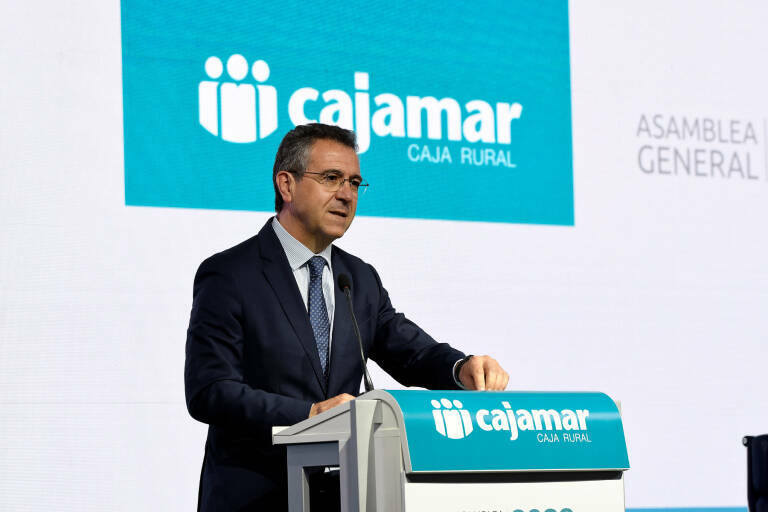 Grupo Cajamar recorta un 12,3% su beneficio semestral tras reforzar sus coberturas