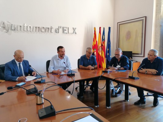 El Ayuntamiento y el Elche CF incrementan el número de entradas
gratuitas para colectivos
vulnerables 