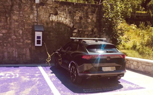 Nuevos puntos de recarga de vehículos eléctricos en
el Balneario de Panticosa
