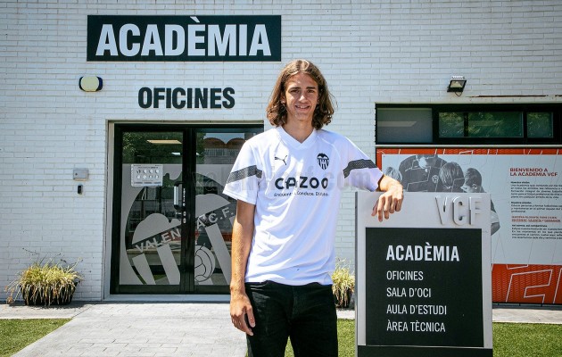 El Valencia renueva a Yarek Gasiorowski