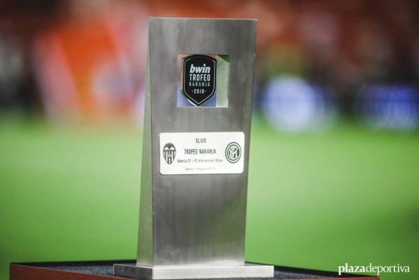 El trofeo Valencia Naranja cumple sus bodas de oro en la previa a la Liga
