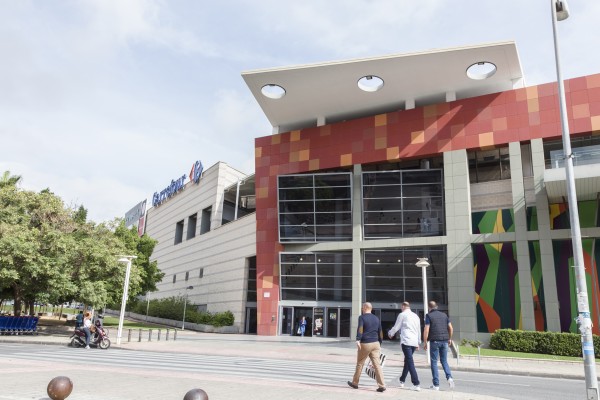 Los centros comerciales piden la ejecución de la sentencia que les permite abrir en festivos