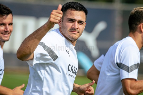 Colocan a Maxi Gómez en la agenda del Fenerbahçe