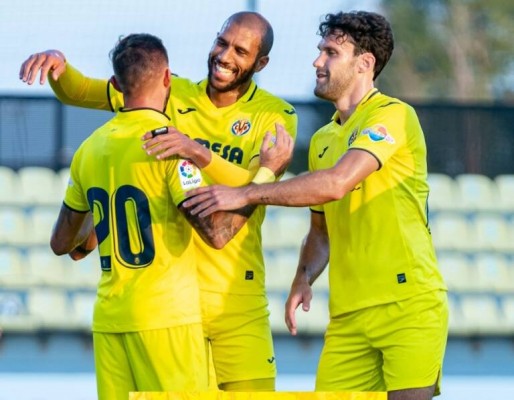 El Villarreal golea al Levante sin despeinarse