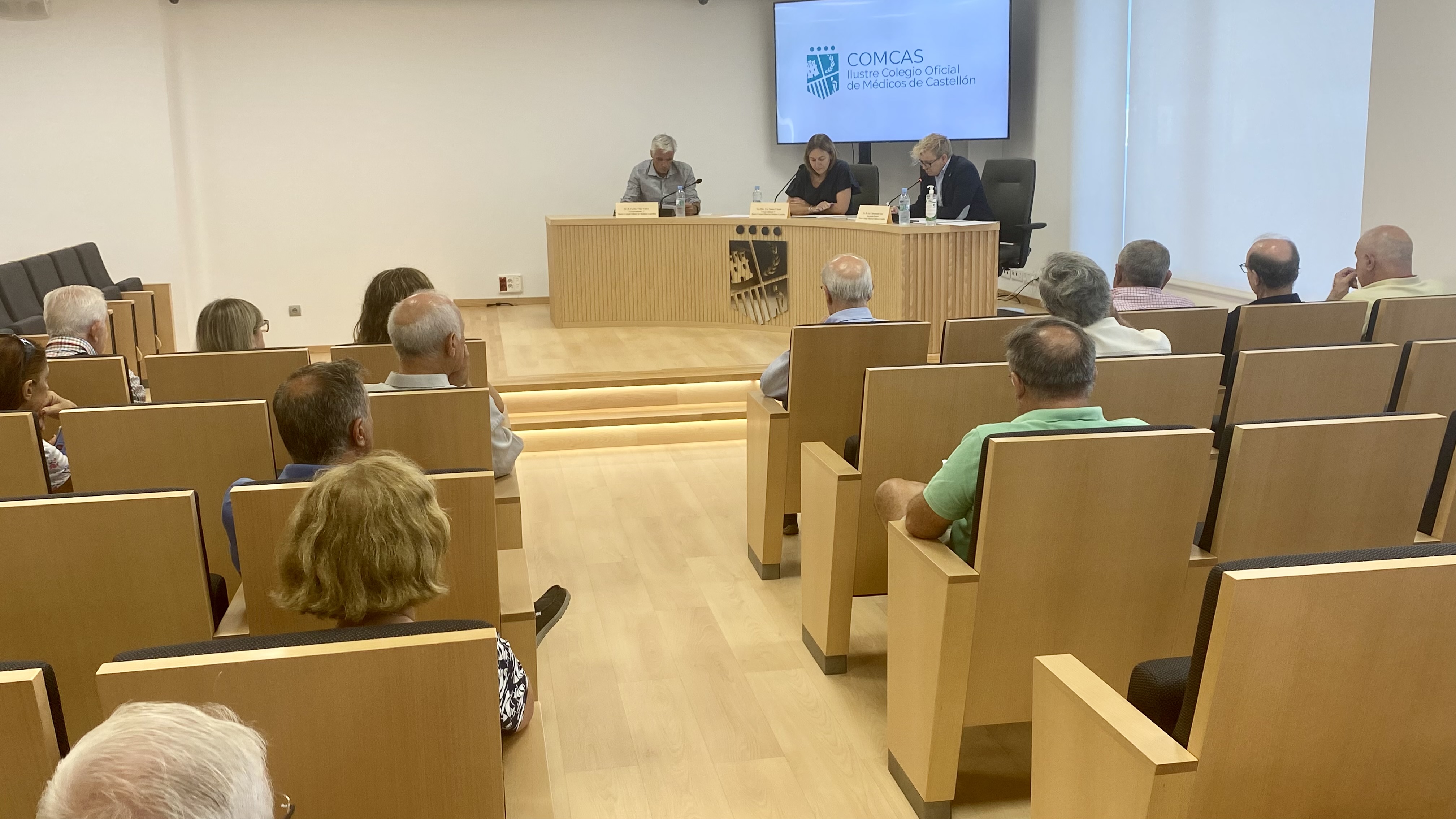 Eva Suárez asume la presidencia del Colegio de Médicos de Castellón tras la muerte del doctor Breva