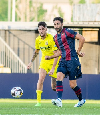 Morales e Iborra ponen el picante y los goles en una contundente derrota del Levante
