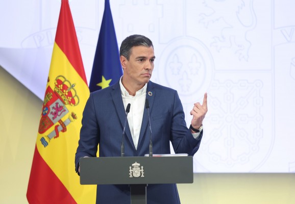 Sube el paro y baja la corbata