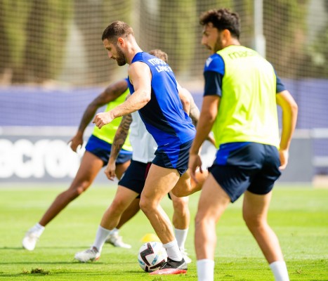 Mustafi se pone a la cola