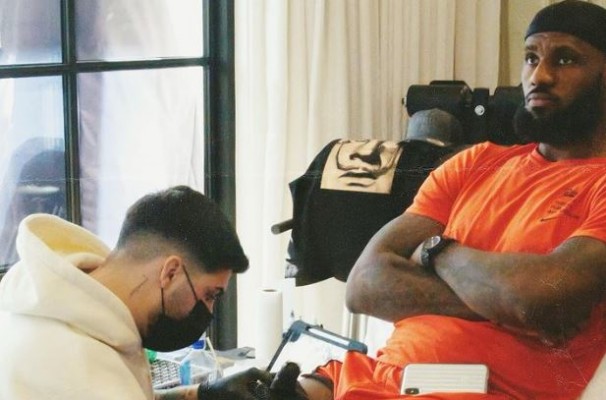 De El Palmar a Los Ángeles: Ganga, el tatuador de las estrellas que tiene en lista a Carlos Alcaraz