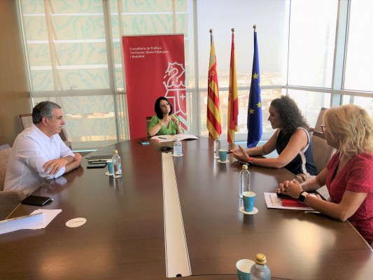 El Consell confirma a Almassora que ningún futuro plan de ordenación excluirá las viviendas de costa