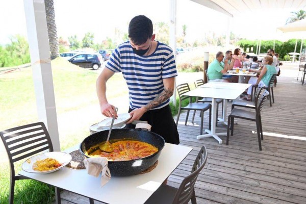 Castellón suma 2.700 trabajadores y reduce el paro en casi 700 personas en julio