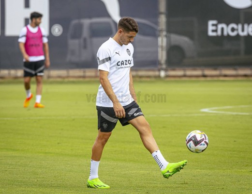 El Granada se lanza a por Manu Vallejo