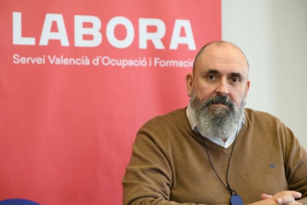 Labora pone en marcha un nuevo programa para reciclar a profesionales de sectores estratégicos con formación