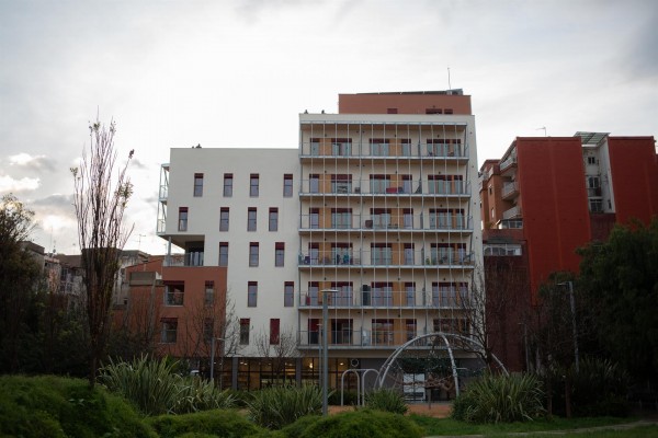 El Supremo permite a los compradores de vivienda usada reclamar daños a las promotoras