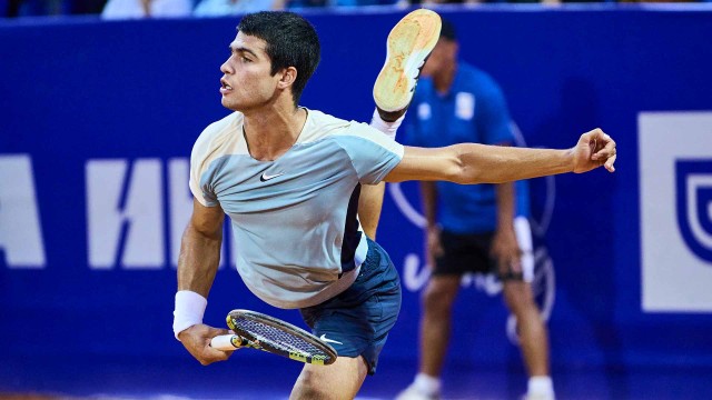 Alcaraz se diluye y prueba su propia medicina para perder la final de Umag ante un Sinner superior