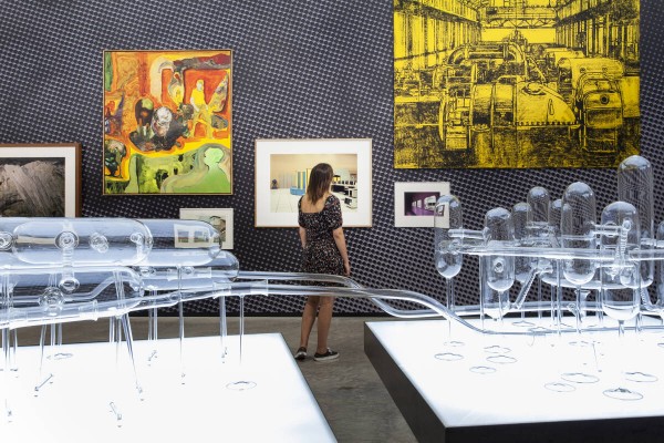 ¿Qué hace una comisaria como tú en una exposición como esta?

