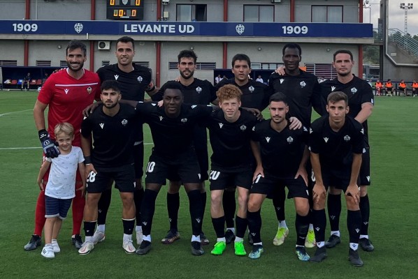 Un Castellón impotente y lleno de probaturas cae de forma clara ante el Levante