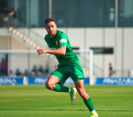 Otra cesión para el lateral callosino José Salinas, ahora a un equipo de LaLiga SmartBank