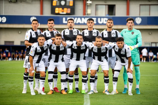 El Levante se impone con solvencia al Castellón