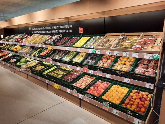 Consum compra 5.700 toneladas de fruta de hueso a agricultores de la Comunitat, Lleida y Murcia