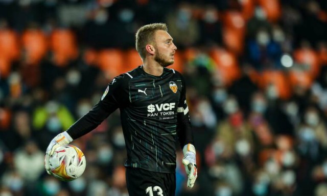 Cillessen no viaja a Inglaterra con su futuro en el aire
