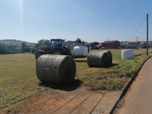 Casi 2.000 agricultores y 225 ganaderos ya pueden acogerse a las ayudas por los daños de la guerra