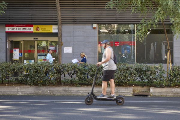 El empleo crece en la Región pero menos que la media nacional