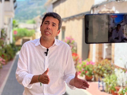 La Diputación concede dos millones a municipios y asociaciones para reforzar la promoción turística 