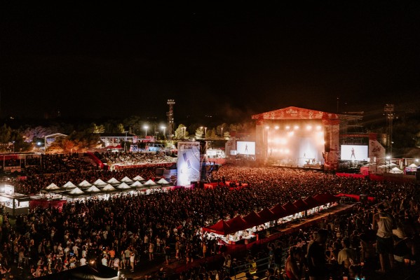 24.000 personas acompañan a Low Festival en la primera jornada de su edición de 2022