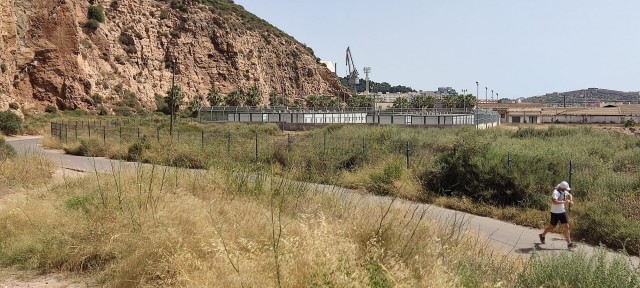 Vélez anuncia la apertura del CATE provisional en El Espalmador con el rechazo de la alcaldesa de Cartagena