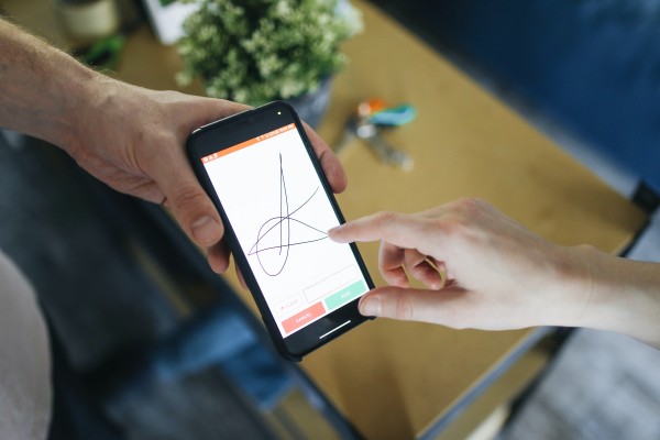 El 72% de empresas apuestan por la firma electrónica 
como la principal solución digital