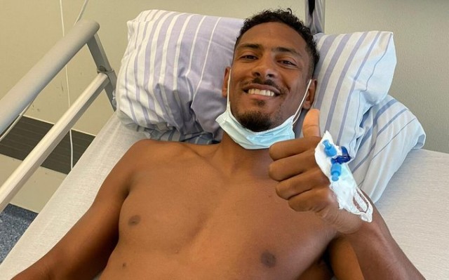 Haller no podrá incorporarse al Borussia Dortmund en lo que queda de año