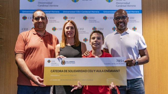 El Villarreal y el CEU, juntos por la solidaridad