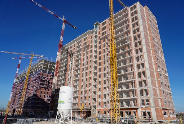 La construcción augura 