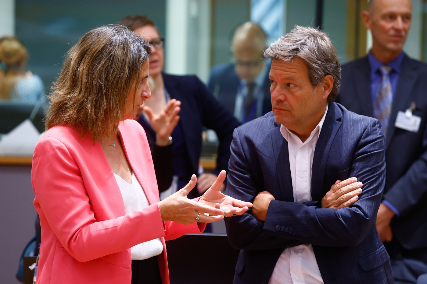 España pone sobre la mesa sus reservas de gas licuado para evitar la reducción al consumo 