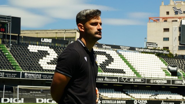 Alejandro Jiménez toma el relevo de Iván Campos en el banquillo del Castellón B