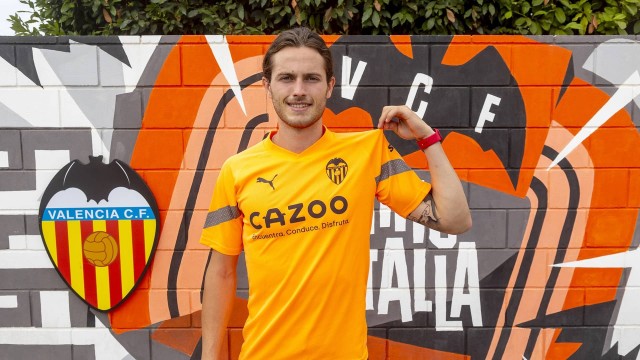 Emilio Bernard vuelve al VCF Mestalla