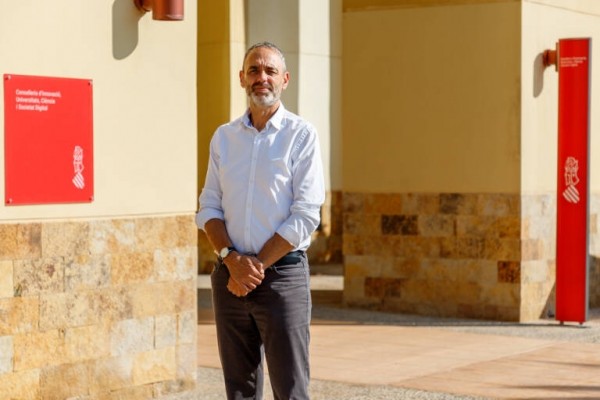 El Consell destina 800.000 euros a impulsar la formación innovadora en colegios profesionales 