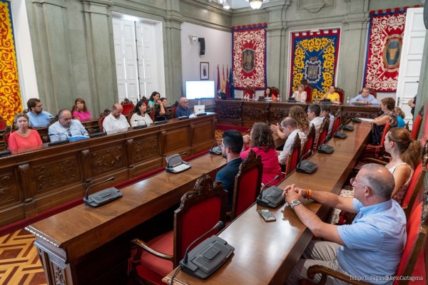 Gonzalo Abad vuelve a ejercer de portavoz municipal de Vox en Cartagena y recupera la retribución previa a ser expulsado 