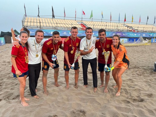 España gana los Mundialitos con protagonismo de seis murcianos y el mazarronero Chiky como MVP
