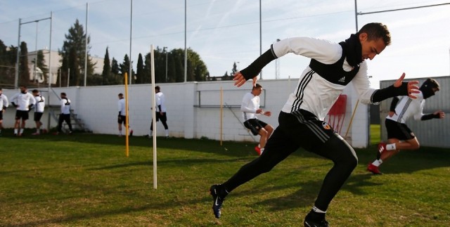 El Valencia CF recibe al Celta sin sus cuatro centrales, con Parejo y con seis jugadores del filial