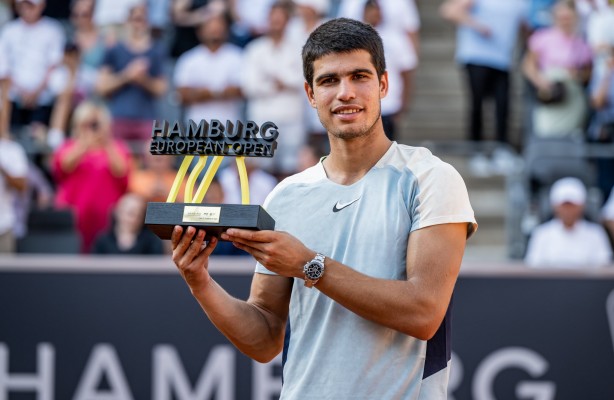 Alcaraz hace en Umag la primera defensa de un título y arrancará con Vesely o Delbonis