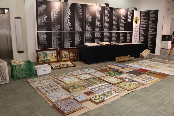 El Museo del Azulejo amplía su obra con bocetos de Mezquita Almer y cerámica del siglo XIX
