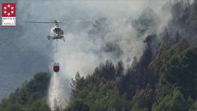 Estabilizado el incendio forestal de Fuentes de Ayódar