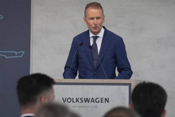 El consejo de Volkswagen releva a Herbert Diess de la presidencia por Oliver Blume