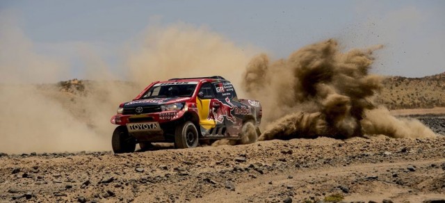 Al-Attiyah gana la primera etapa de coches, seguido por Pons, Roma y Sainz
