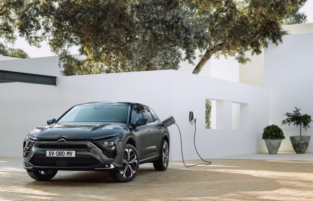 El Citroën C5 X Plug-in Hybrid incorpora en primicia la suspensión activa Advanced Comfort