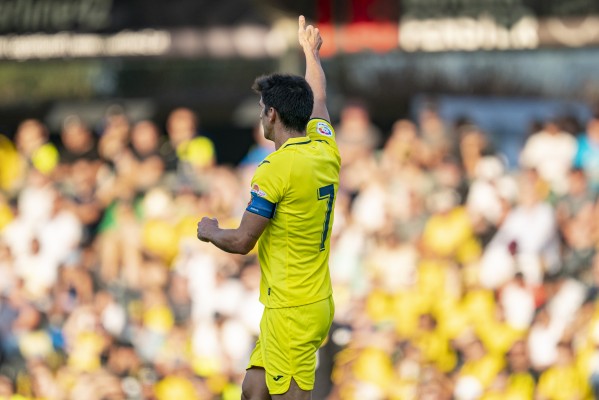 El Villarreal se impone al Borussia Dortmund con goles de Gerard y Chukwueze

